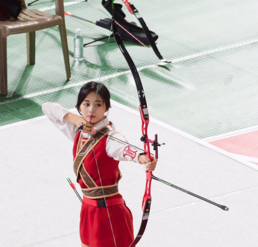 TZUYU's beauty in archery