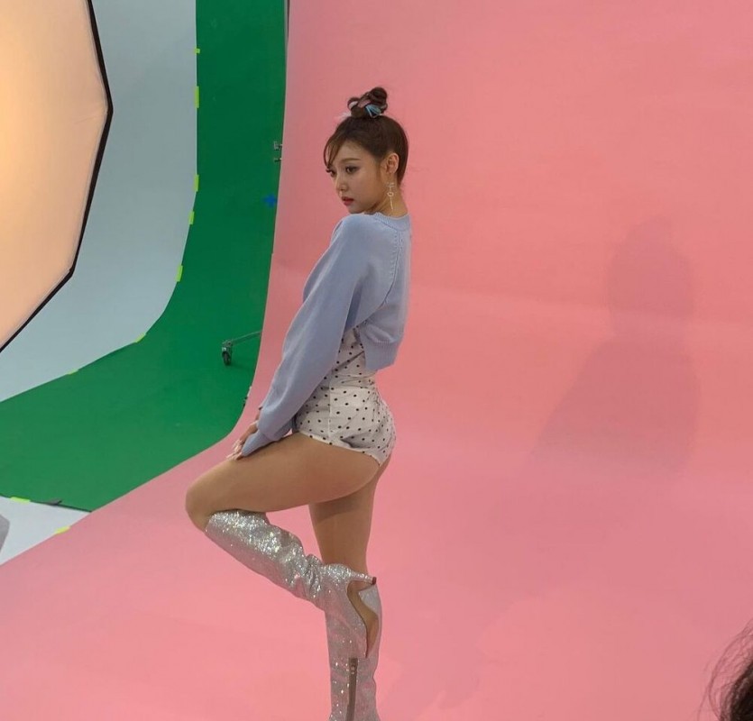 Leotard MISS A MIN with cool thighs