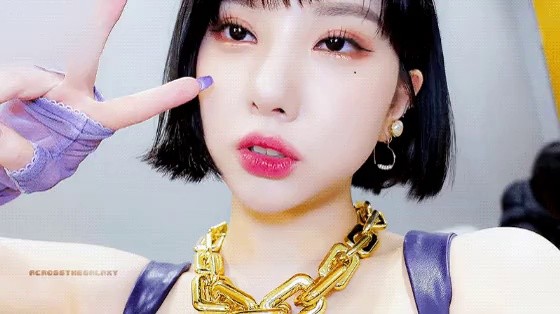 VIVIZ Viviz. Eunha's beauty