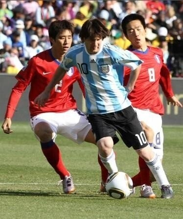 The Korean national team has met Messi Maradona in his heyday