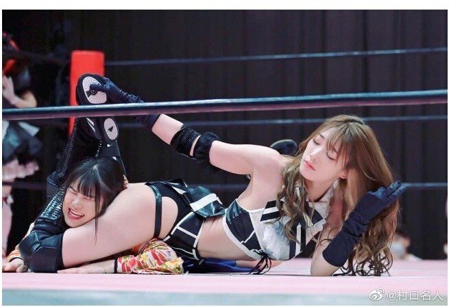 Japanese female professional wrestler's body is perfect from her expression