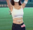 Friday night Kim Do-ah cheerleader close-up white sleeveless top chest dribble