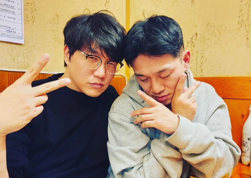 How has Mr. Tanaka been drinking with Sung Si Kyung? jpg