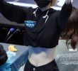 Seo Hyun-sook's cheerleader cropped hoodie ant waist