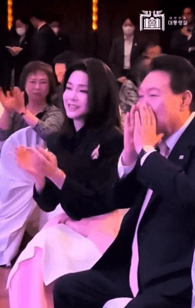 Yoon Suk Yeoln President Calls for Encore in Switzerland