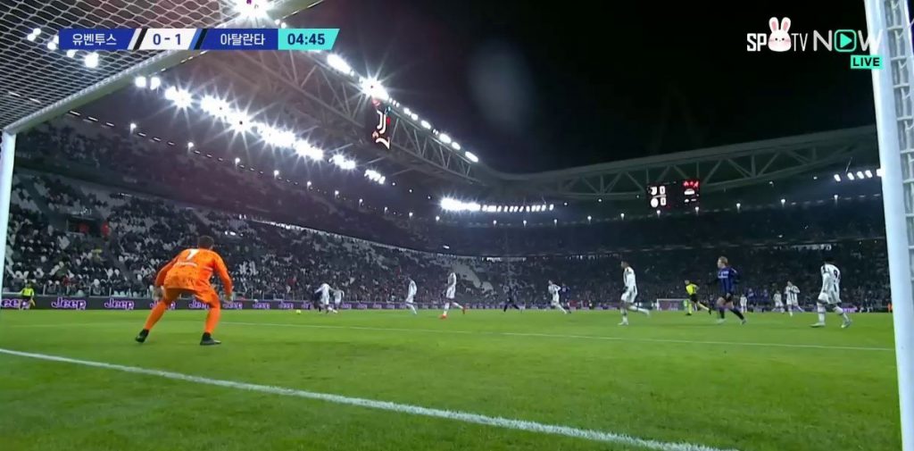 Juventus v Atalanta scored the first goal in five minutes in the first half.L, l, l, l, l, l. L, l, l, l, l, l.