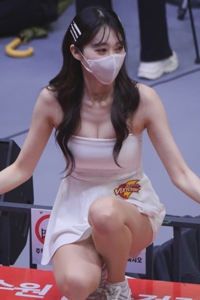 Jeong Ga-yee Cheerleader White Off-Solder Mini Dress Chest Bone