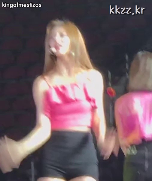 TWICE's tight hot pants. TWICE tight pants.