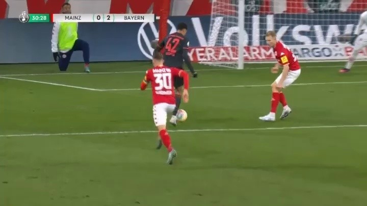 Mainz v Munich Musiala extra goal 0-2 Shaking. Shaking.