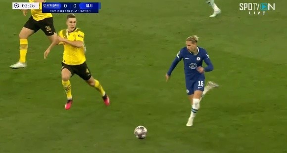 Schlotterbeck's decisive tackle against Dortmund vs Chelsea's counterattack Mudrick. Shaking.