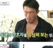 Choo Sung-hoon, who looks closely at his younger brother's fiance.jpg