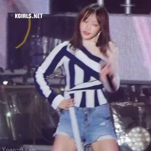 EXID's Hani is legendary up and down.