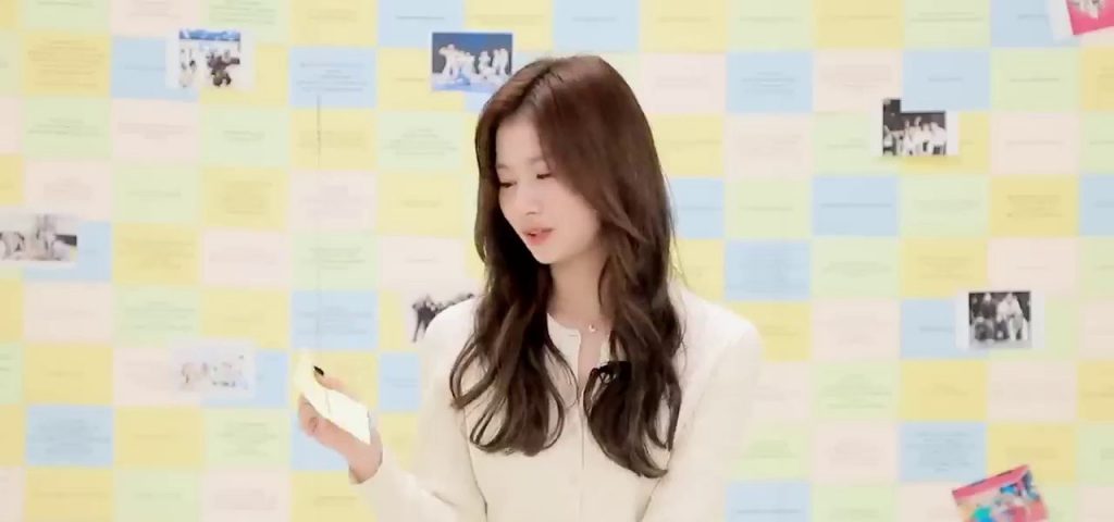 (SOUND)SANA cried before she went to bed.