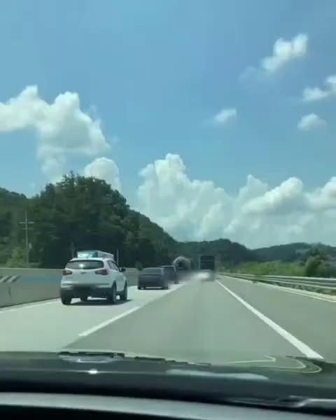 (SOUND)The reason why the highway is blocked