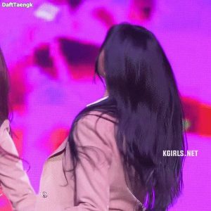 The master of the backside of the pink slacks, Seol Hyun-sook, and the dance that shakes. Legendary