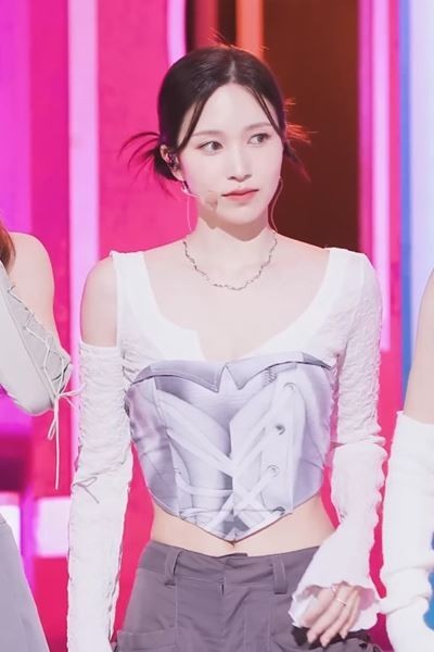 MINA of TWICE with clear skin with collarbone line