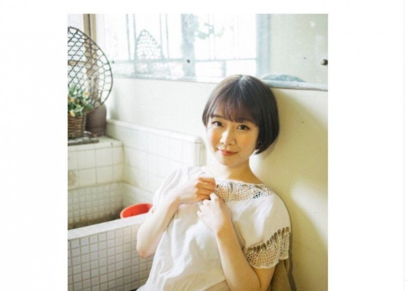 A Japanese actress who certified Waseda University student ID