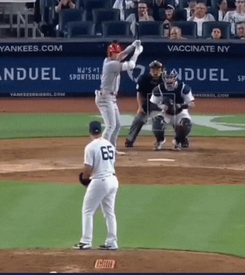 a common pitcher's pitching form