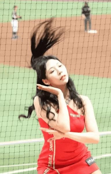 Cheerleader LG Twins Cho Yerin's Cheerleader Debut