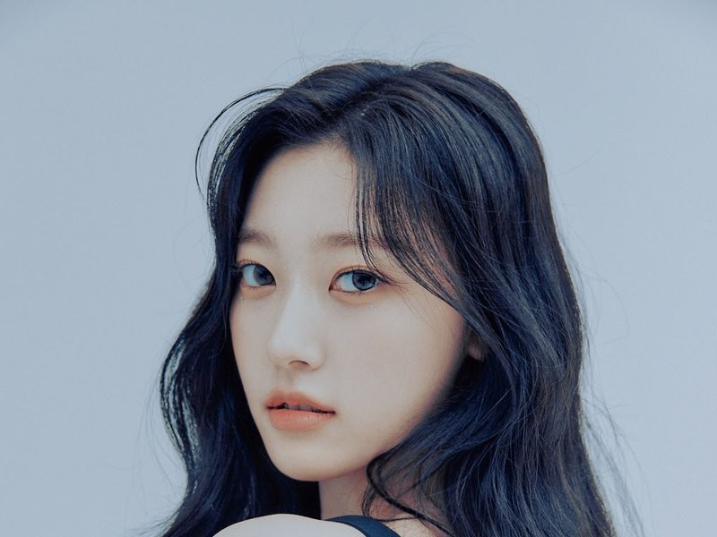LOONA's new profile picture. LOONA's Jinsol Choerry