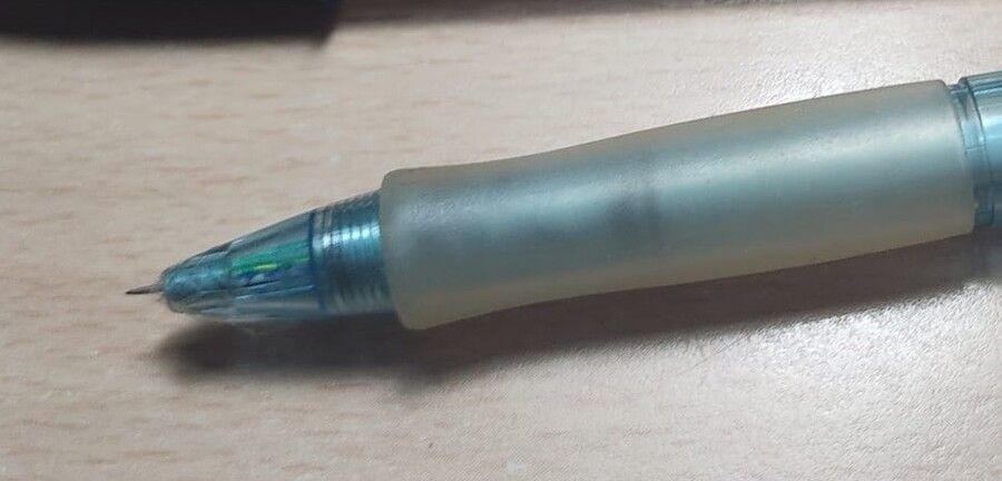 Cheating Ballpoint Pen Seized by University of Spain Professor