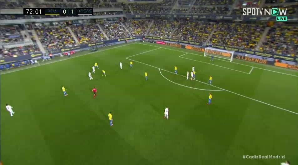 (SOUND)Nacho's mid-range first goal is sucked into the corner of Cadiz v Real