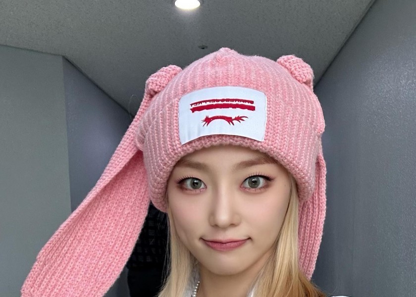 CLC Rabbit Hat Cat Award Jang Yeeun