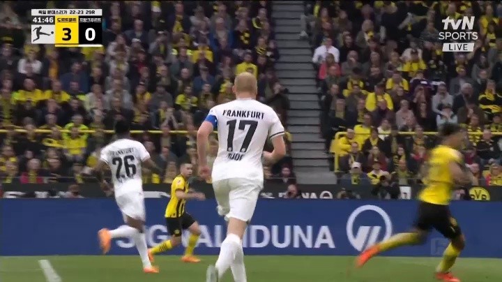Hommels scored an additional goal to make Dortmund v Frank a three-goal game Shaking. Shaking