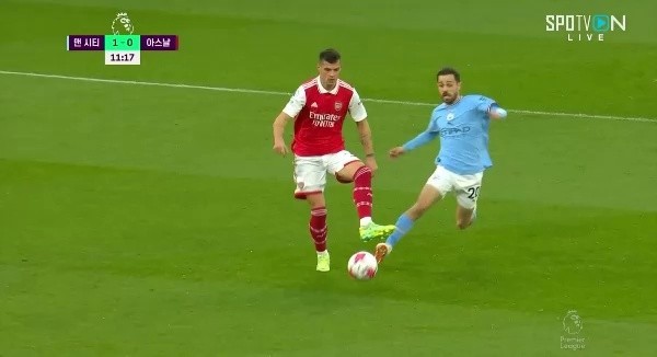 Manchester City vs Arsenal's whistle peppermaking after pressure play is at its peak