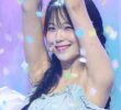 fromis_9 fromis_9 Baek Jiheon's armpits are cool and sleeveless