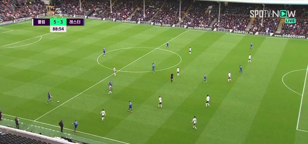(SOUND)Fulham vs Leicester Leno defensive communication error Barnes multi-goal Shaking