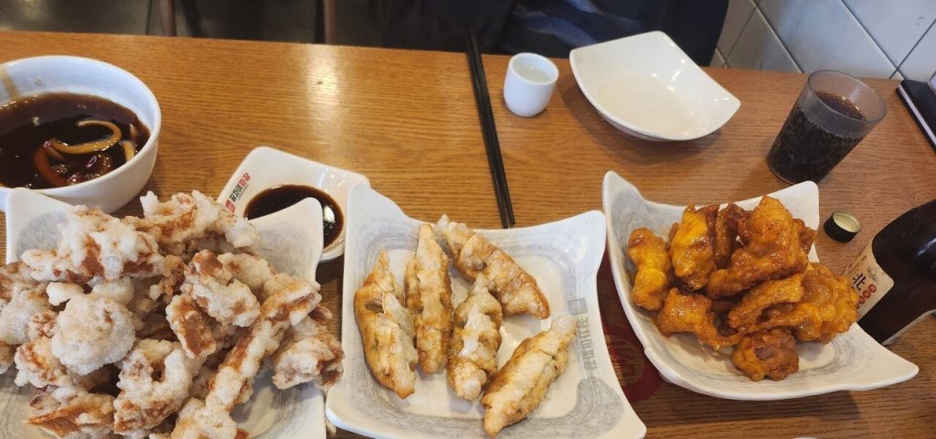 Fried dumplings set with kkanpunggi and sweet and sour pork for 17,000 won