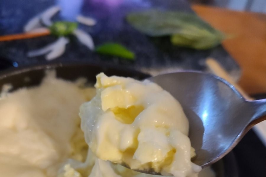 Steamed eggs with mozzarella cheese is perfect