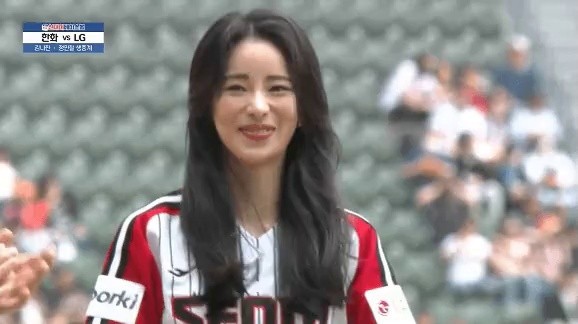 Dong Eun, I'm here to throw the first pitch. I'm so excited