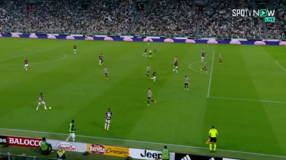 AC Milan vs Juventus Olivier Giroud scored the first goalI'llllllllllllllllllllllllllllllllllgif