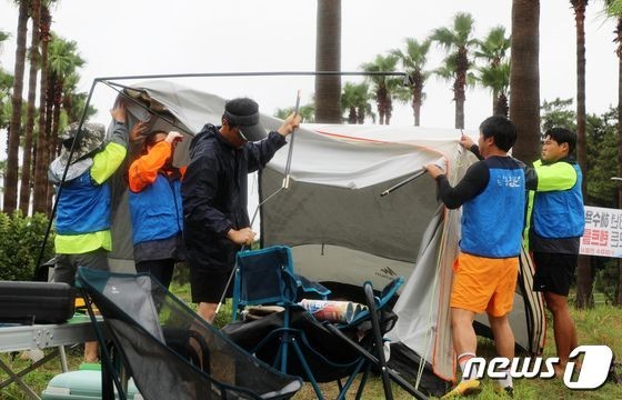 It's so refreshing…The tent at Jeju Beach disappeared