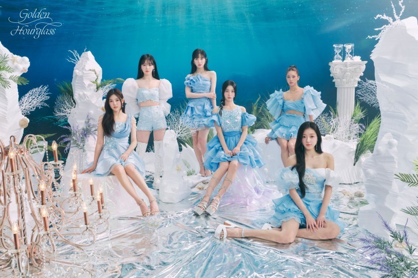 OH MY GIRL Golden Hourglass Concept Photo