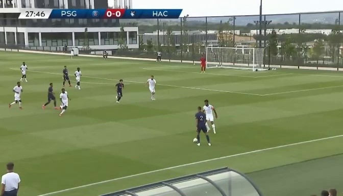 PSG vs Le Havre Lee Kang-in makes a free kick with a turn Shaking