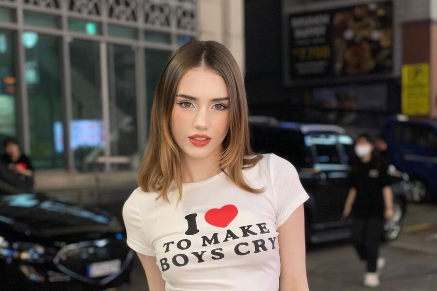 Ukrainian model who loves Korea