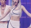 White leggings crop top abs Jeon Somi