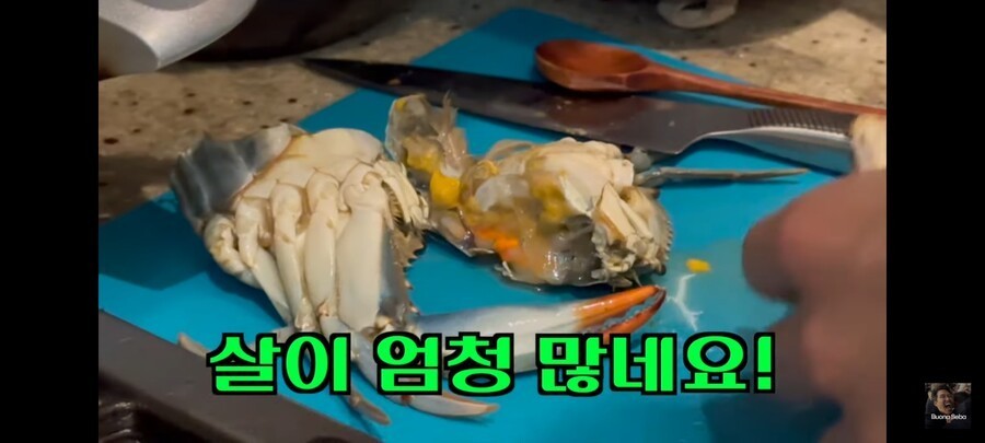 Youtuber who bought it yourself after hearing that Italy is going crazy over exotic blue crabs these days