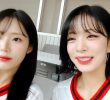 fromis_9 fromis_9 Park Jiwon Lee Chaeyoung pitching sitter behind gif