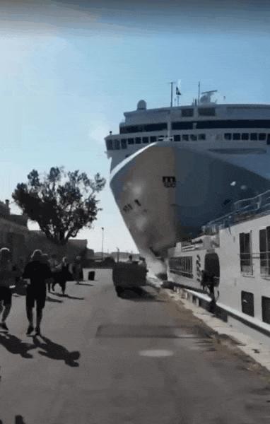 a major ship parking accident