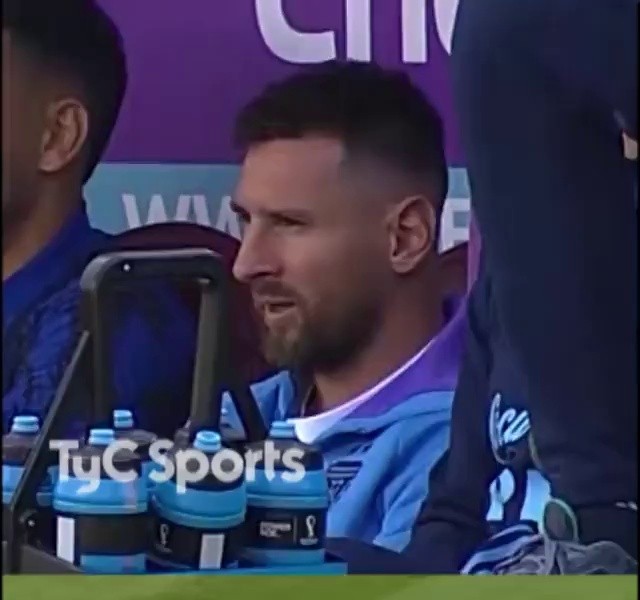 (SOUND)Messi watching from Bolivia vs Argentina bench
