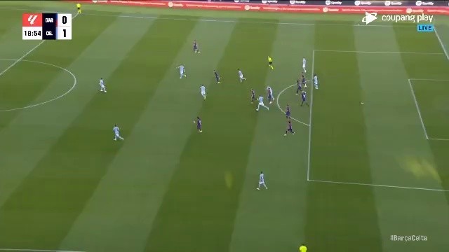 Barcelona v Celta Celta Vigo Larsen opening goal (Singing "Shaking". (Singing "Shaking"