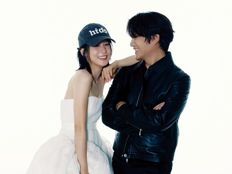 JISUNG, Lee Bo Young's 10th wedding anniversary. Allure pictorial