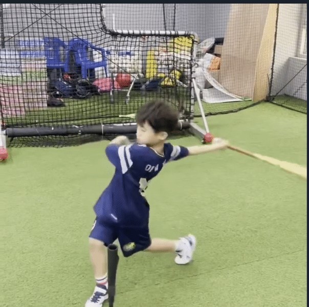 Lee Dae-ho's son's batting form