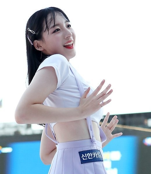 Ha Jiwon, second year high school cheerleader