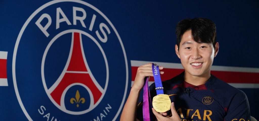 Lee Kang-in enters PSG gold medal