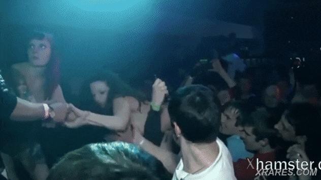 A naked female player jumps into the audience and gifs from the men